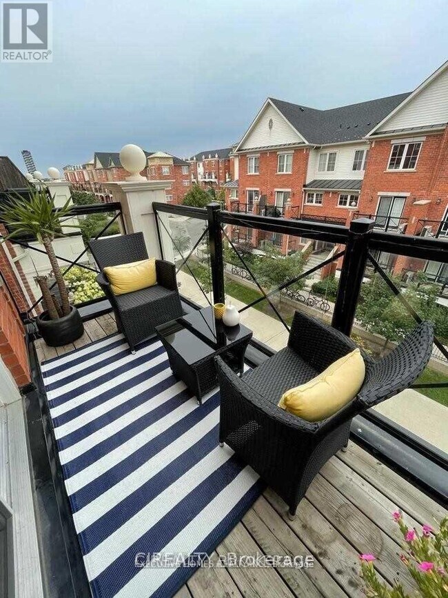 Photo - 2480 Post Rd