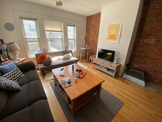 Photo - 66 Murdock St Unit 2