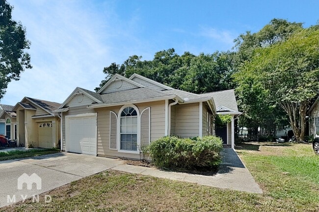 Building Photo - 1729 Chatham Cir
