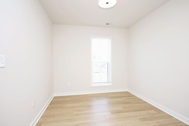 Photo - Dog-Friendly End-Unit Townhome in Desirable Old Trail, Crozet