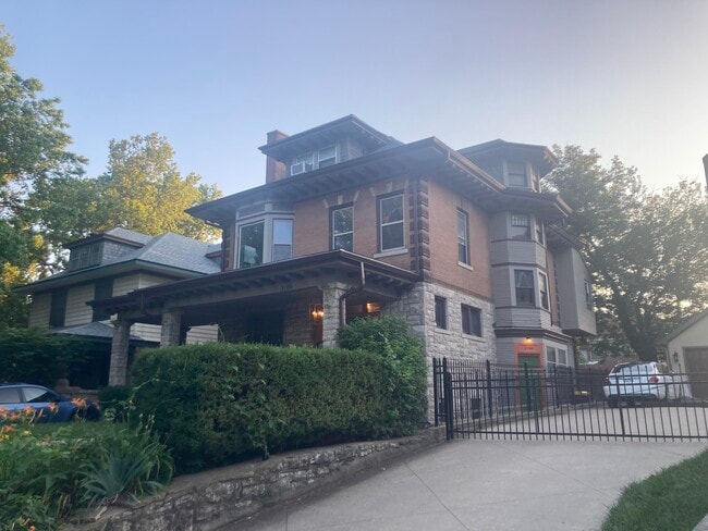 Photo - 3784 Washington St