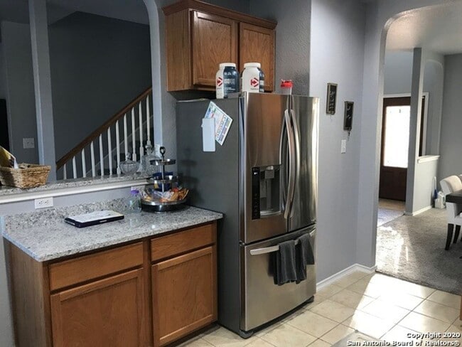 Photo - 606 Campion Red