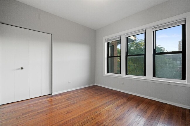 Photo - 6700 S Merrill Ave Unidad 3E