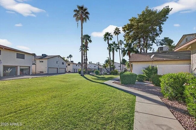 Photo - 860 E Brown Rd