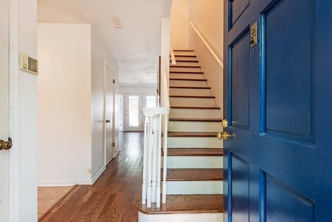 Photo - 408 Sycamore Dr Unidad D