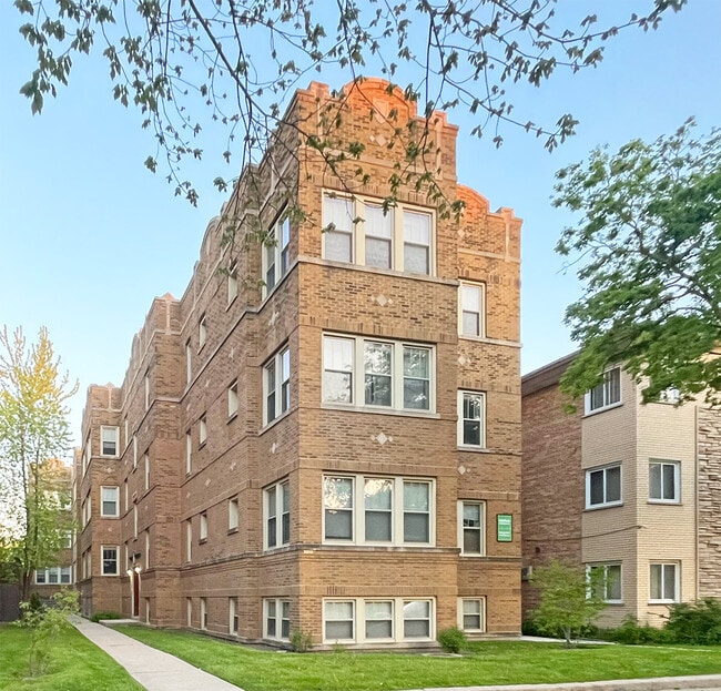 Photo - 710-712 N. Austin Blvd. Oak Park, IL 60302