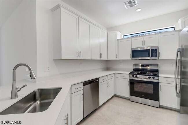 Photo - 19708 Hinkley Dr