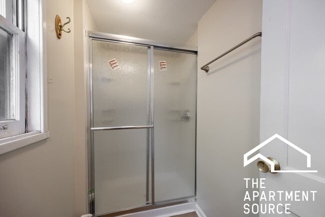 Photo - 1505 W Fullerton Ave Unit 1R