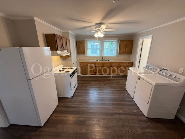 Photo - 4008 Leo St