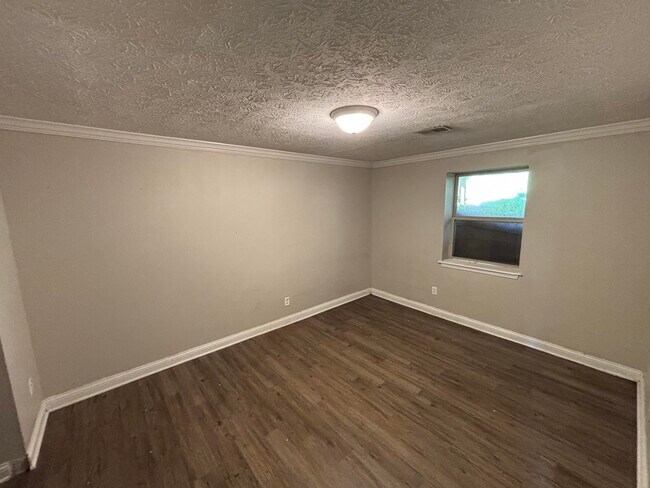 Photo - 575 El Paseo Pl