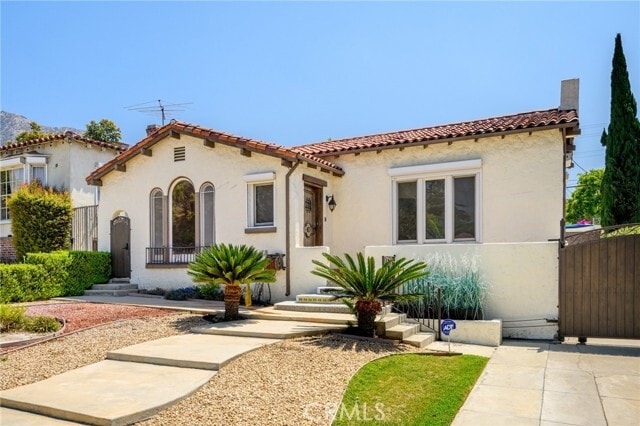 Building Photo - 1560 Ridgeway Dr