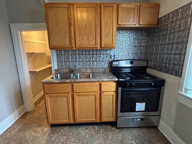 Photo - 201 W Bradley Ave Unit #2