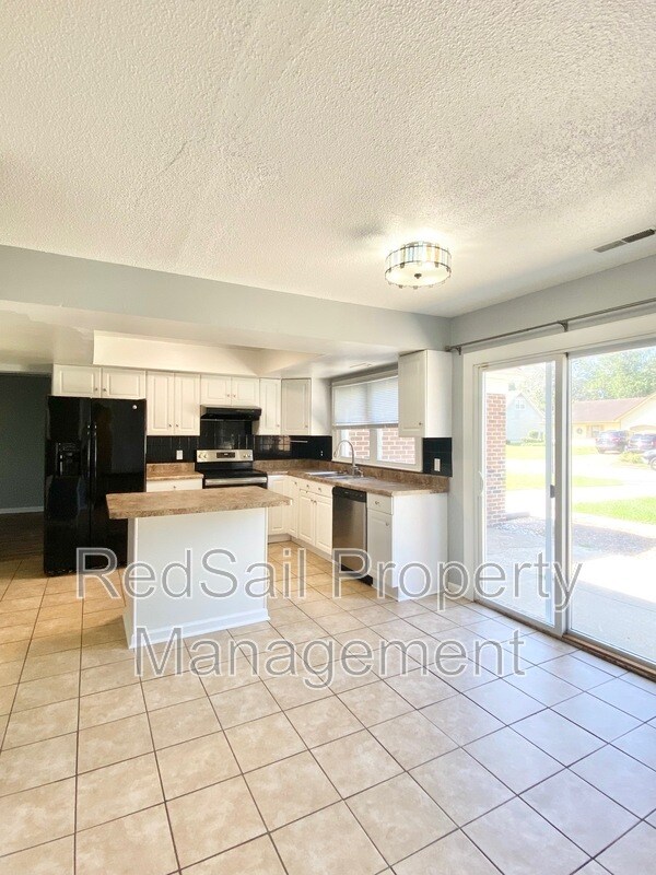 1028 Anderson Way