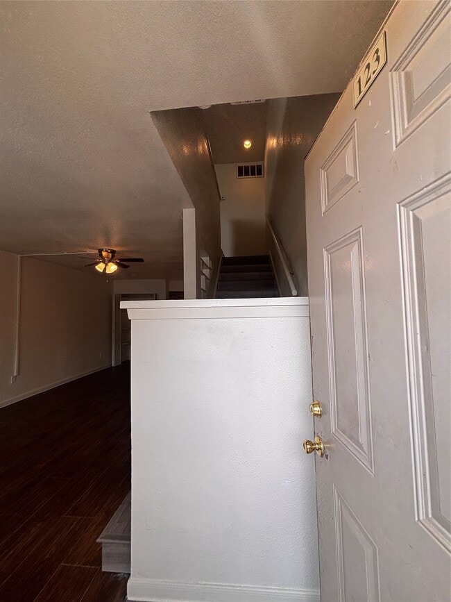 Photo - 2110 Wilcrest Dr Unit 123