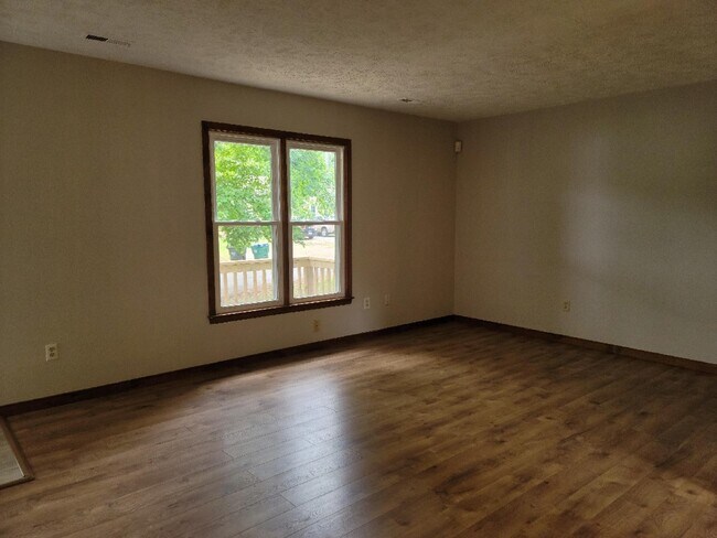 Photo - 3120 Lanewood Dr