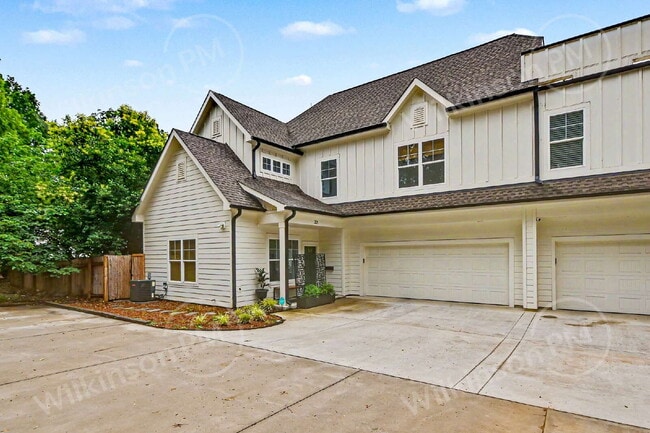 Photo - Luxurious & Upscale 3Br/2.5Bth, Perfect for Corporate Relocation, Professional Athlete, Successfu...