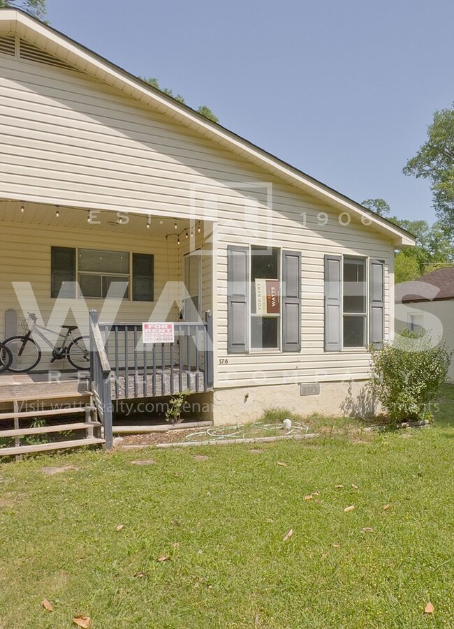 Building Photo - 176 Will St Unit 176 Will Street Rental
