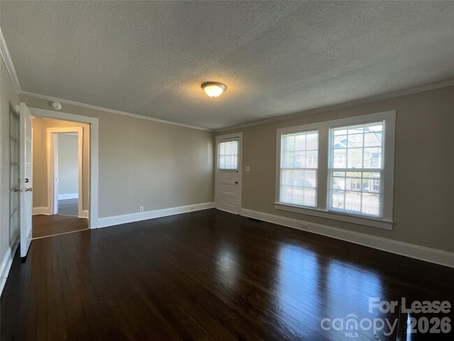 Photo - 94 Wilkinson Ct SE