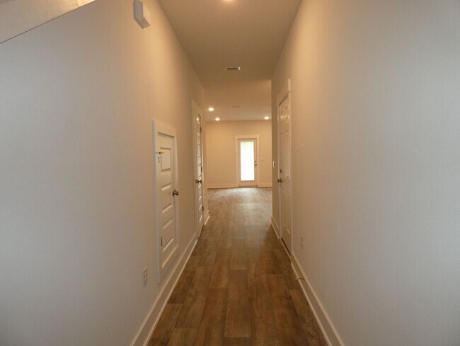 Photo - 3-Bedroom Townhome - Admiral's Quarters