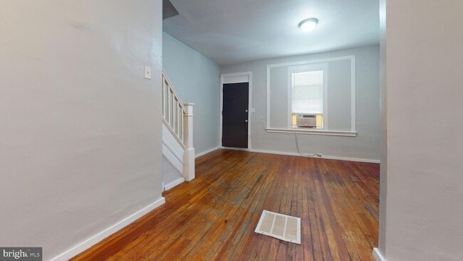 Building Photo - 235 E Phil Ellena St Rental