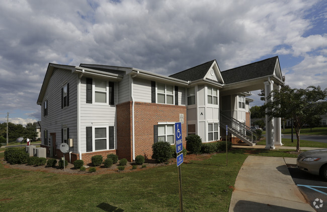 Building Photo - Oak Place Apartments