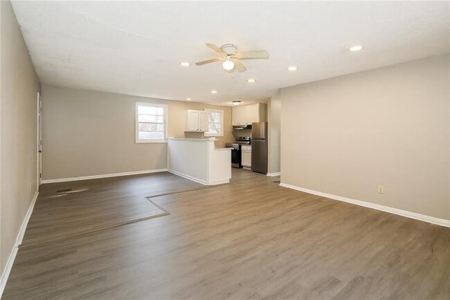 Photo - 3520 Ruby H Harper Blvd SE