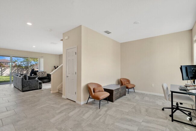 Photo - 4894 Knoll Ln