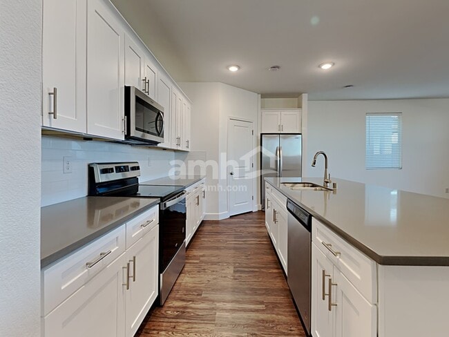 Photo - 10074 Spire St