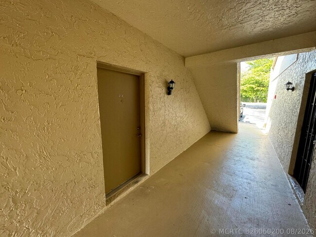 Photo - 1846 Abbey Rd Unit 104