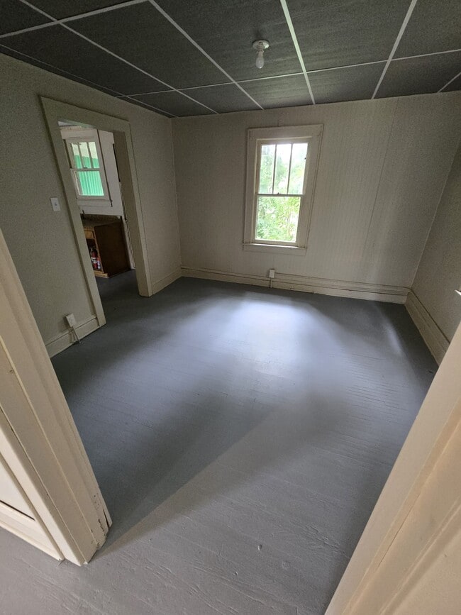 Photo - 1925 Foster Ave