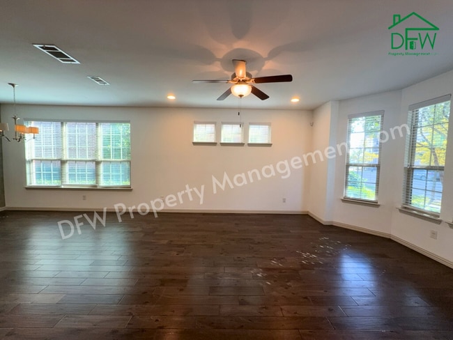 Photo - 3 Bed/2.5 Bath Home for Lease in Arlington – 2 Living Areas, Pool, Courts & Trails Nearby!