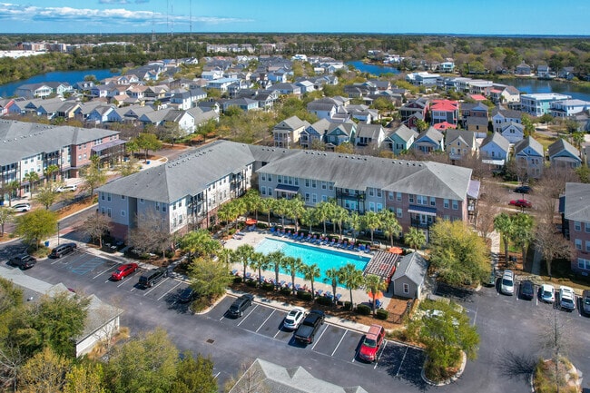 Central Square at Watermark