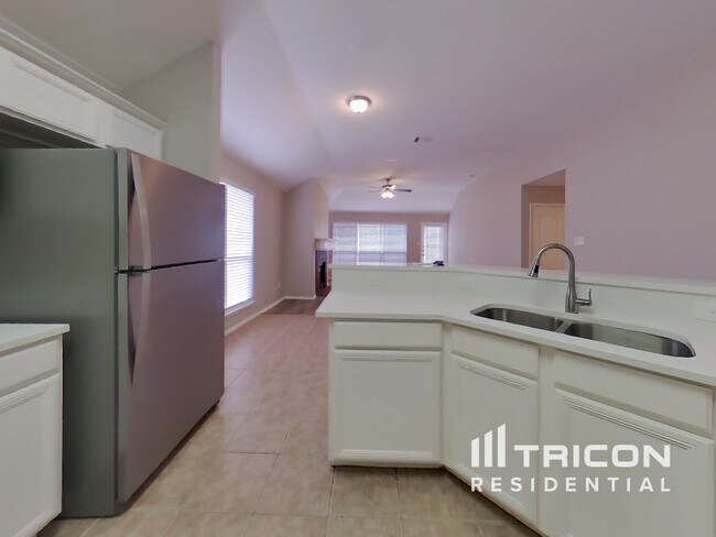 Photo - 6733 Bear Hollow Ct House