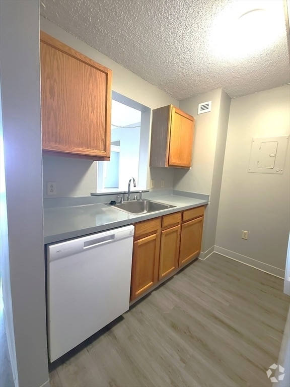 Building Photo - 1 S Point Dr Unit 408 Rental