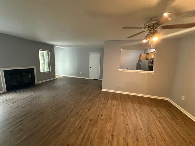 Photo - Crestwood 2 bed 1 bath Condo Available Now