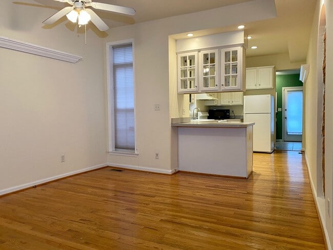 Photo - Gorgeous 2Bed/2.5Bath Townhome with Roofto...