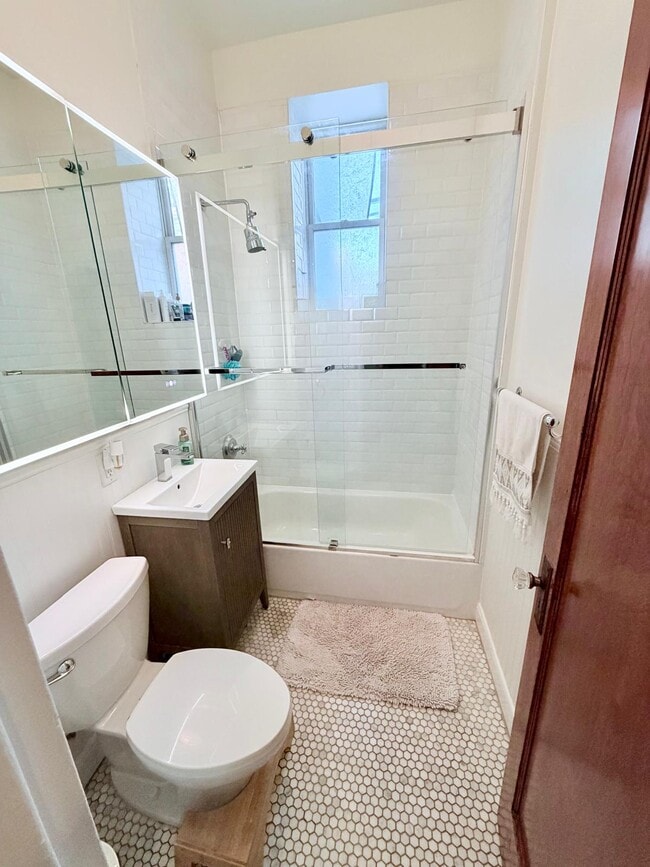 Photo - 277 York St Unit 102