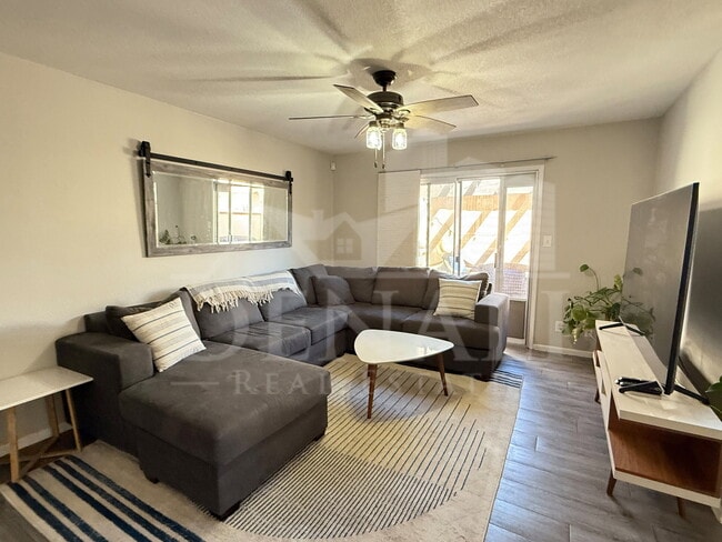 Photo - 7920 E Arlington Rd