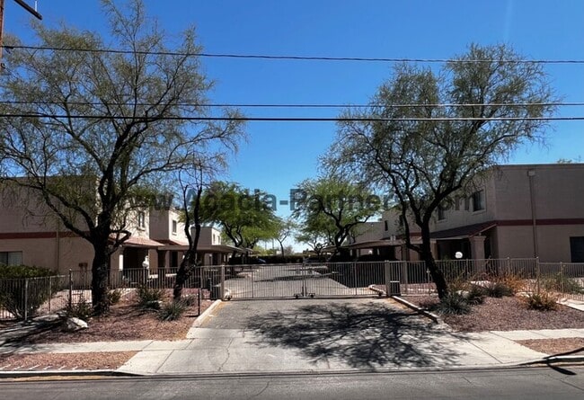 **Gated!!**Two Bedroom Townhome - **Gated!!**Two Bedroom Townhome