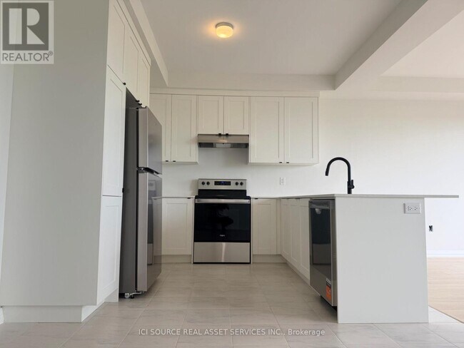 Photo - 220 Hook Dr