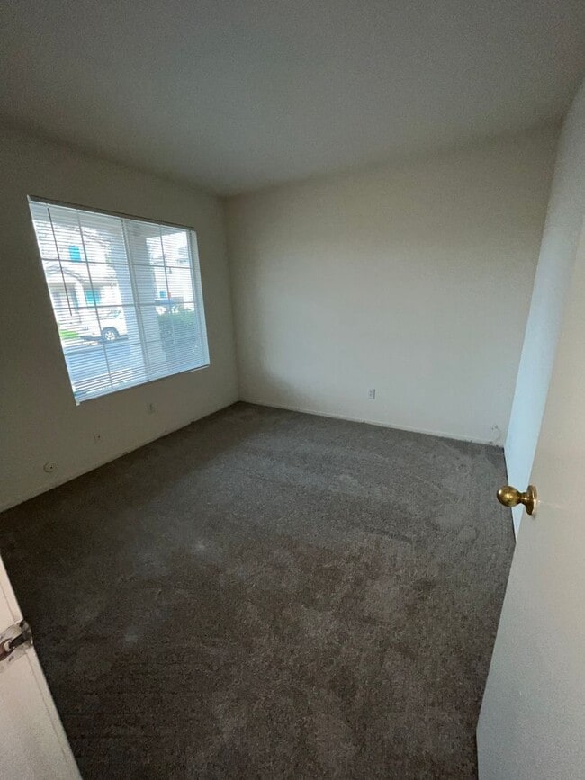 Photo - 3 Bed| 2 Bath | 1215 SF | Private Driveway + Garage | Single Story| Tenant pays $175 monthly for ...