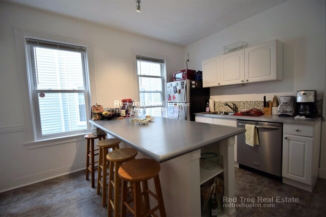 Photo - 20 Dalrymple St Unit 1