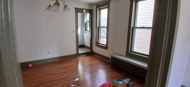 Photo - 650 Linden Ave