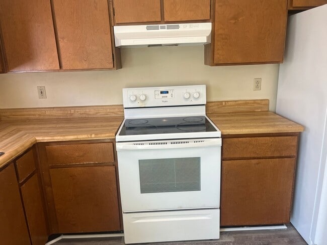 Photo - 2 Bed, 1.5 Bath Townhouse Unit 608-1