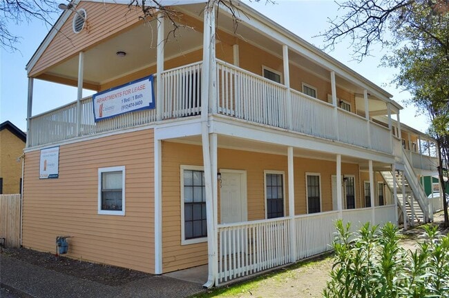 Photo - 621 W 37th St Unit 105