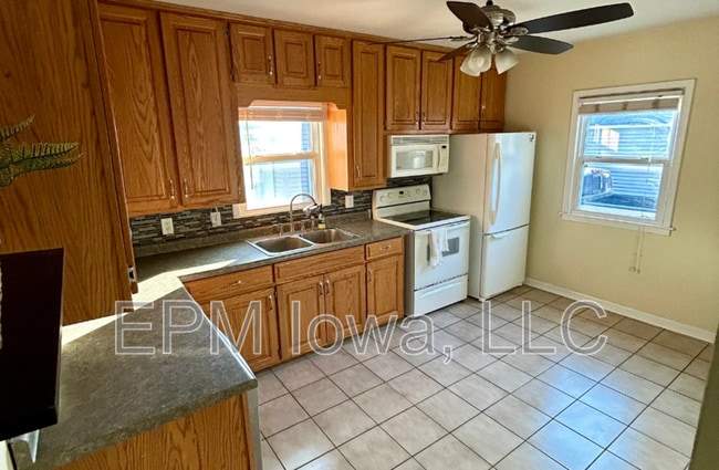 Photo - 140 Morgan Rd