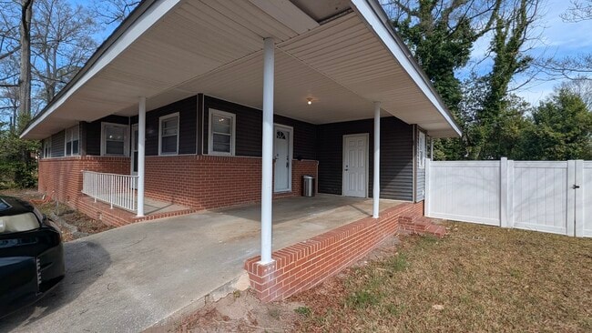 Photo - 800 N Briarcliff Rd