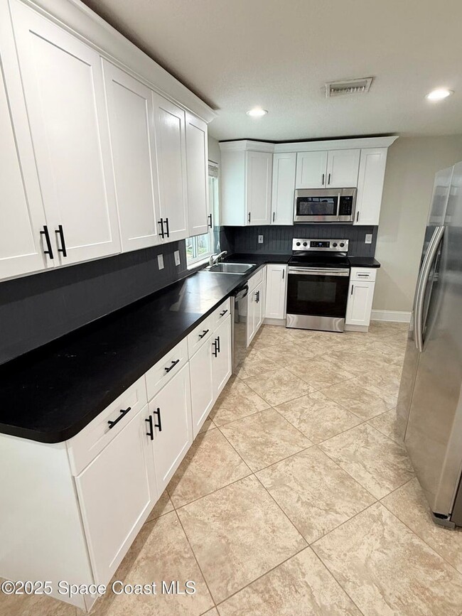 Photo - 320 Duet Ave