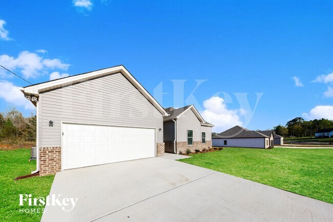 Photo - 170 Lakewood Ln