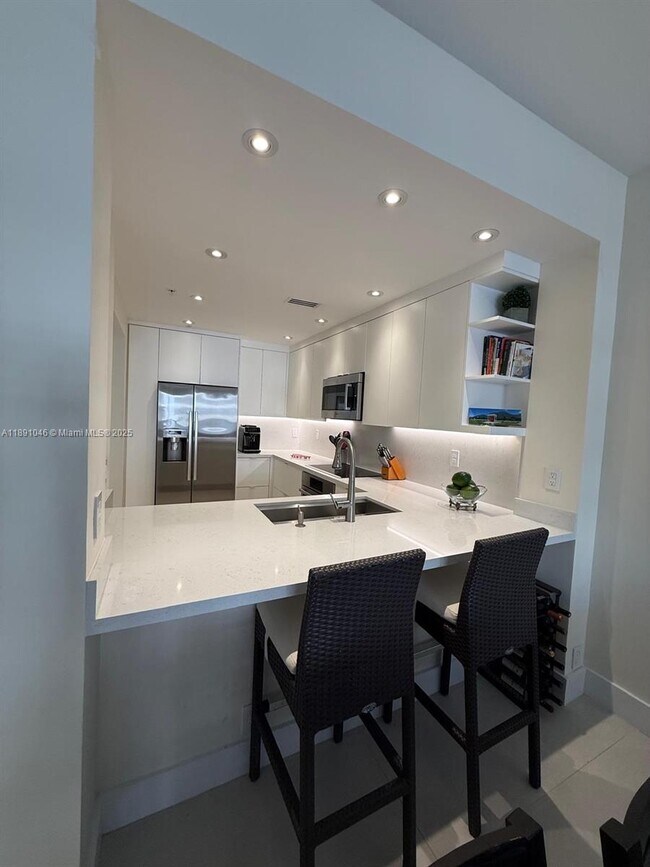 Photo - 201 Crandon Blvd Unit 632